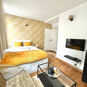 https://cosy-appartment-in-the-marais-district.fr-paris.fr